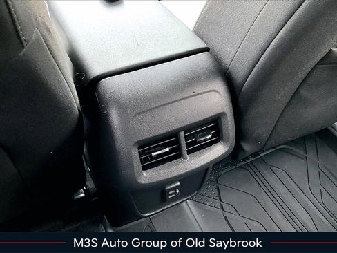 Used 2021 Chevrolet Equinox LT image 10