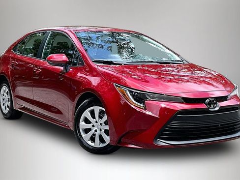 Used 2025 Toyota Corolla LE FWD image 2
