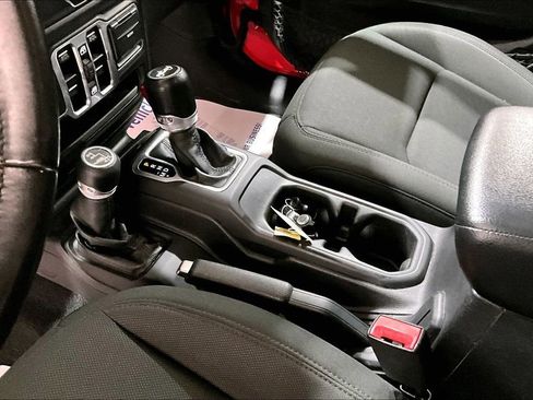 Used 2018 Jeep Wrangler Unlimited Sport S image 12