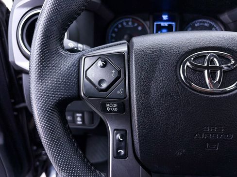 Used 2021 Toyota Tacoma TRD Off-Road AWD/4WD image 26