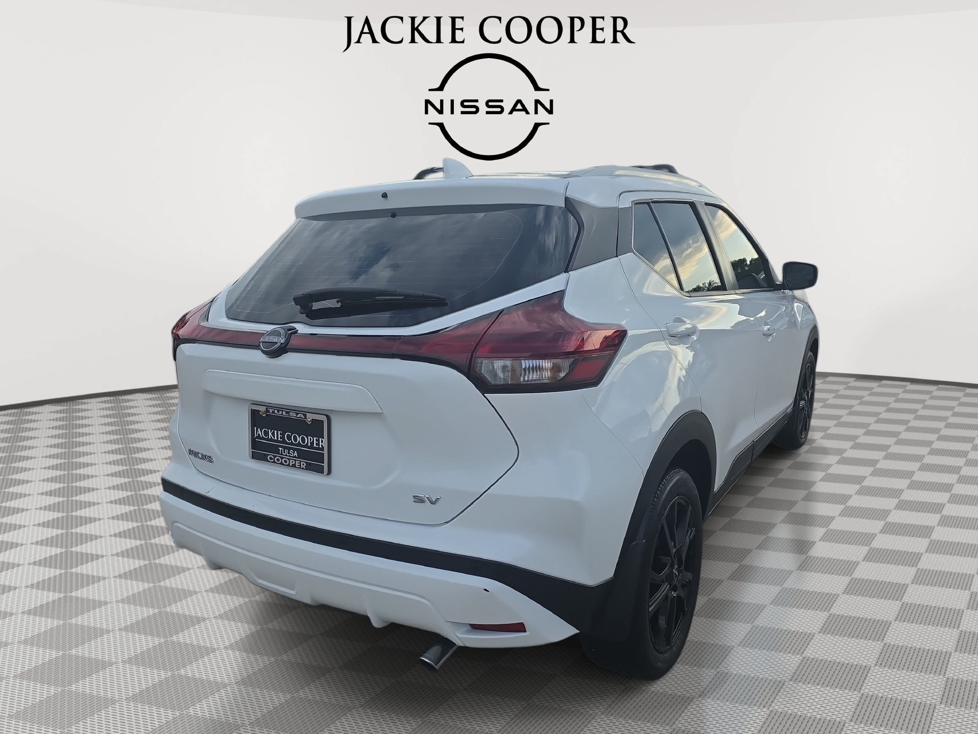 Used 2024 Nissan Kicks SV w/ Exterior Package FWD image 5