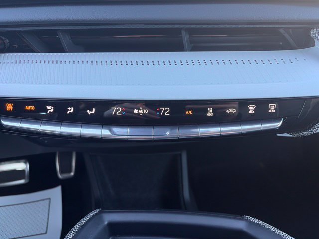 Used 2026 Cadillac Optiq Sport 2 w/ LPO, Floor Liner Package AWD/4WD image 30