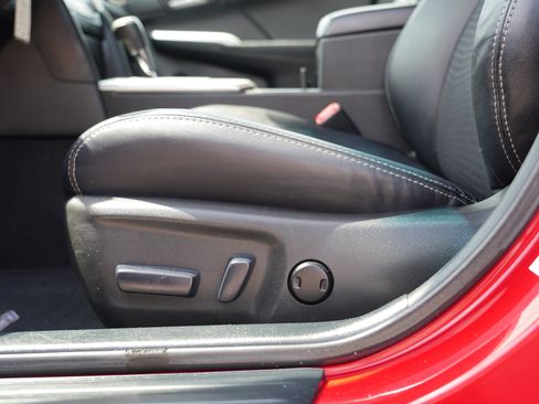 Used 2014 Toyota Camry SE FWD image 15
