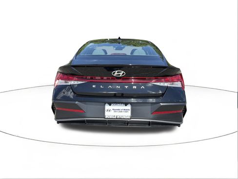 New 2026 Hyundai Elantra SEL Sport FWD image 4