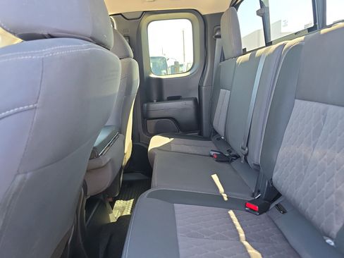 Used 2022 Nissan Titan S image 14