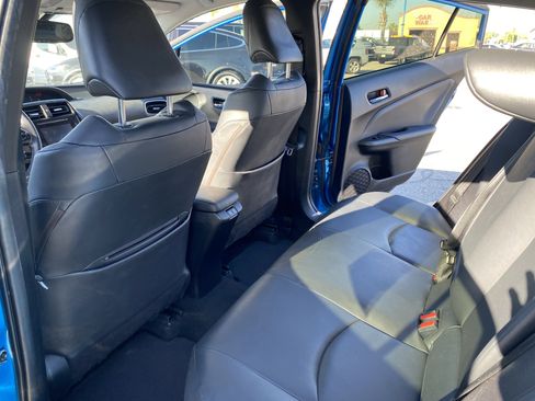 Used 2019 Toyota Prius XLE w/ Advanced Technology Package image 18