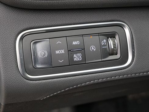 Used 2025 Buick Enclave Sport Touring AWD/4WD image 44