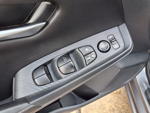 Used 2025 Nissan Sentra SV w/ All-Weather Package FWD image 23