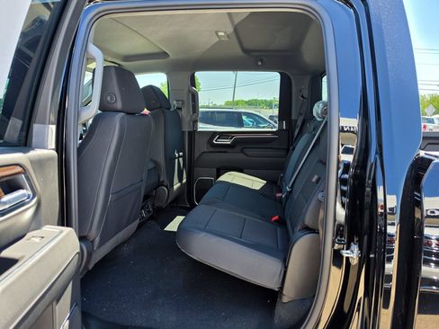 New 2026 GMC Sierra 3500 SLE w/ SLE Value Package AWD/4WD image 10
