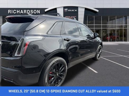 Used 2026 Cadillac XT5 Sportv w/ LPO, Onyx Lite Package AWD/4WD image 4
