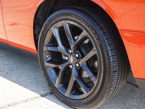 Used 2022 Dodge Challenger SXT w/ Blacktop Package image 7