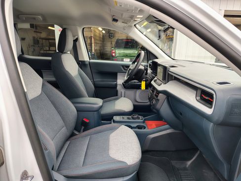 Used 2024 Ford Maverick XLT image 14