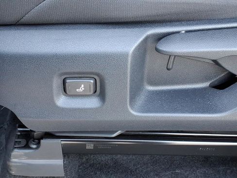 Used 2024 Toyota Tacoma SR image 18