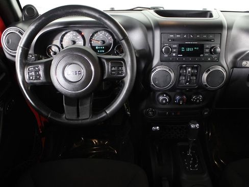 Used 2013 Jeep Wrangler Unlimited Sport image 6