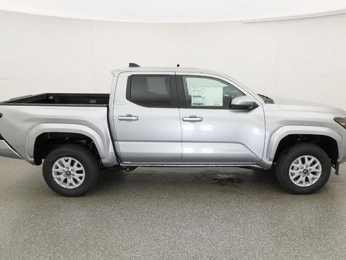 New 2026 Toyota Tacoma SR5 AWD/4WD image 7