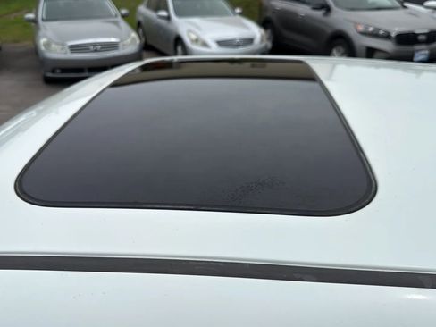 Used 2014 Nissan Juke SV w/ Navigation Package image 19