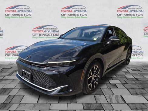 Certified 2024 Toyota Crown AWD/4WD image 8