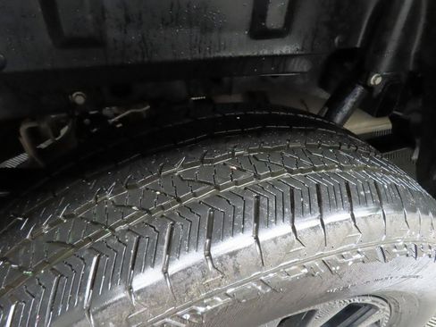 Used 2024 Ford F150 Lariat w/ Equipment Group 502A High image 39