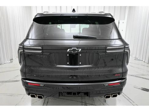 Used 2024 Chevrolet Traverse RS FWD image 6