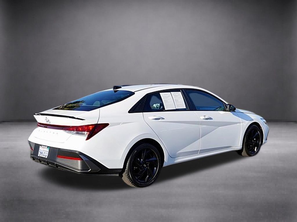 Certified 2026 Hyundai Elantra Sport FWD image 4