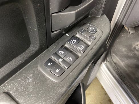 Used 2018 RAM 1500 Tradesman AWD/4WD image 16