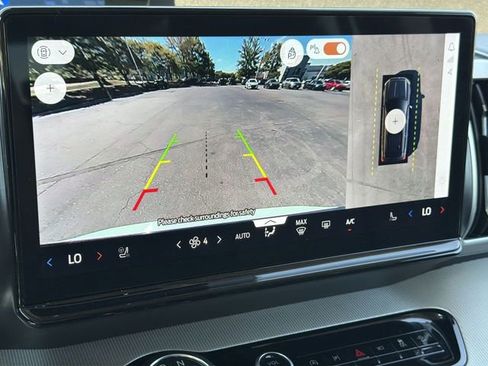Certified 2025 Ford Expedition Active AWD/4WD image 18