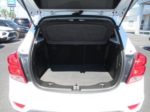 Used 2020 Chevrolet Trax LT w/ Driver Confidence Package FWD image 33