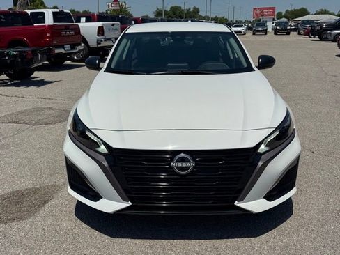 Used 2026 Nissan Altima 2.5 SV AWD/4WD image 2