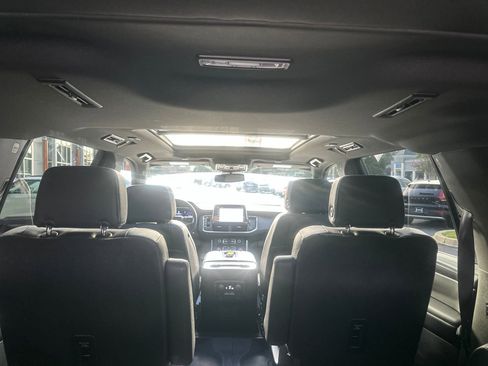 Used 2023 Chevrolet Suburban LT w/ Luxury Package AWD/4WD image 21