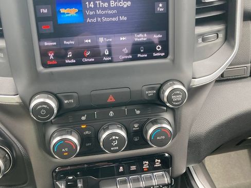 Used 2019 RAM 1500 Big Horn AWD/4WD image 6