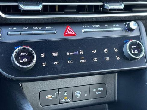 New 2025 Hyundai Sonata Limited image 17