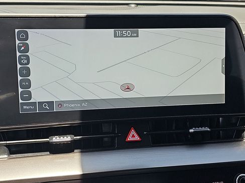 Used 2025 Kia Sportage EX FWD image 22