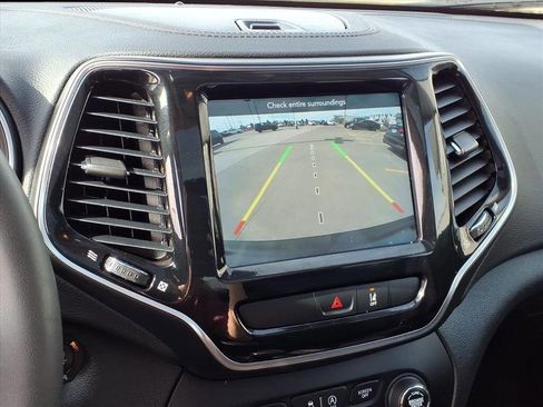 Used 2022 Jeep Cherokee Limited image 14