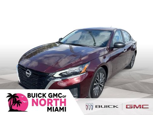 Used 2025 Nissan Altima 2.5 SV FWD image 1