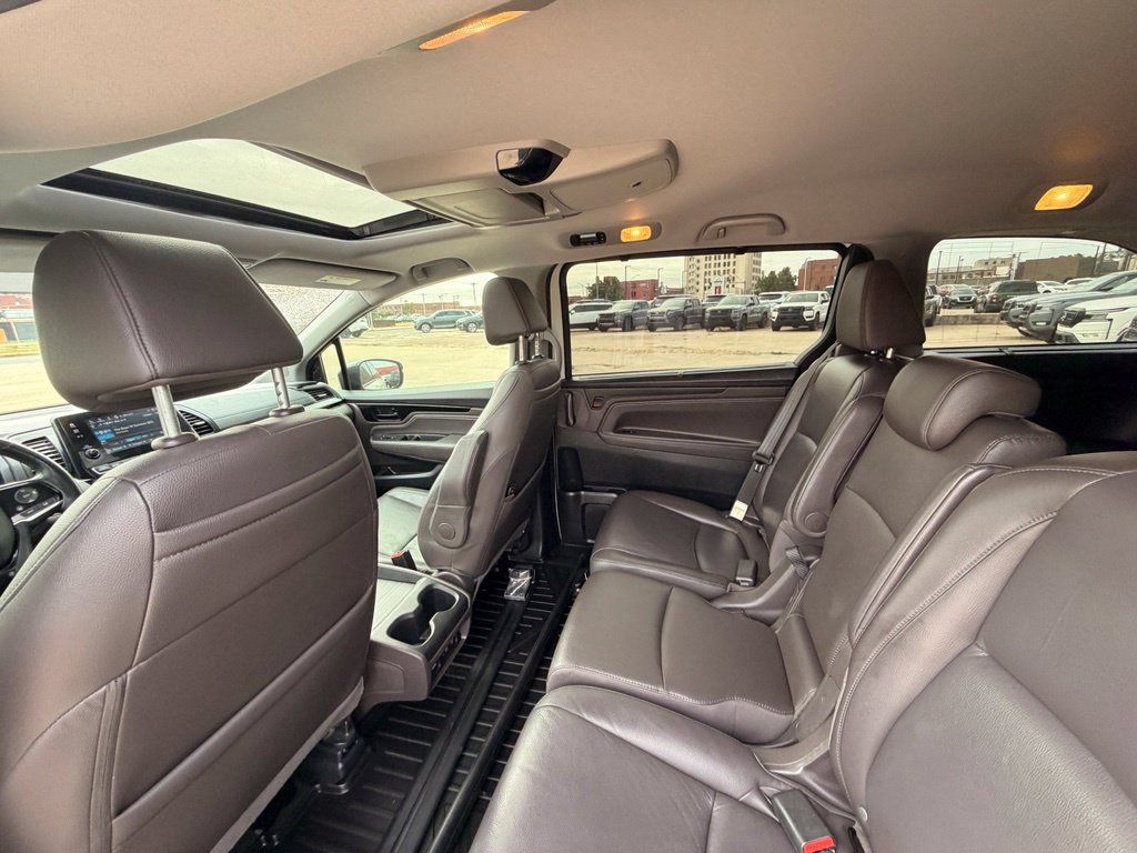 Used 2018 Honda Odyssey Elite image 15