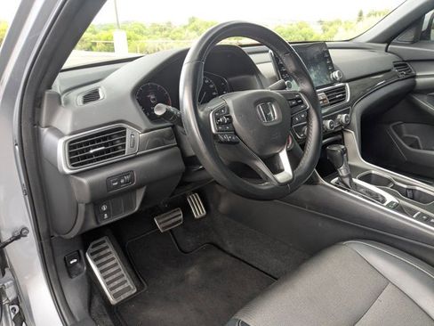 Used 2018 Honda Accord Sport image 10