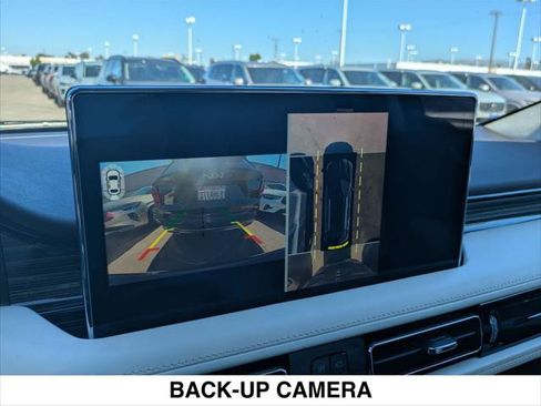 Certified 2023 Lincoln Nautilus Black Label w/ Class II Trailer Tow Package AWD/4WD image 18