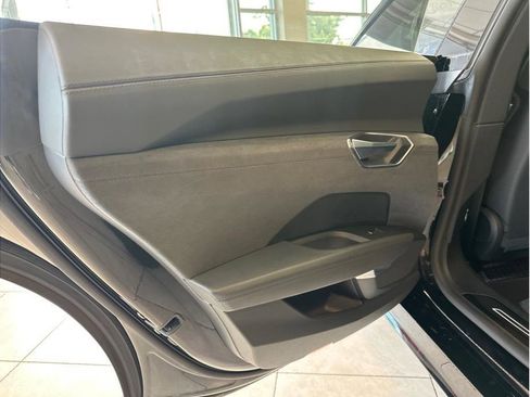 Used 2022 Audi e-tron GT Prestige w/ Prestige Package image 12