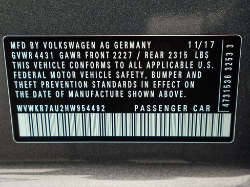 Used 2017 Volkswagen e-Golf SE w/ DC Fast Charging Package image 27