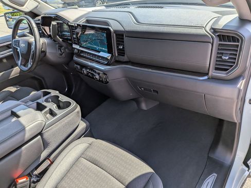 Used 2025 Chevrolet Silverado 1500 LT RWD image 37