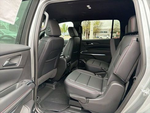 New 2026 Chevrolet Traverse Z71 w/ Enhanced Driving Package AWD/4WD image 8