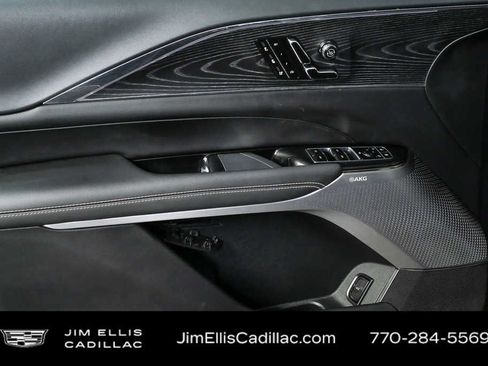 Used 2024 Cadillac Lyriq Sport image 7