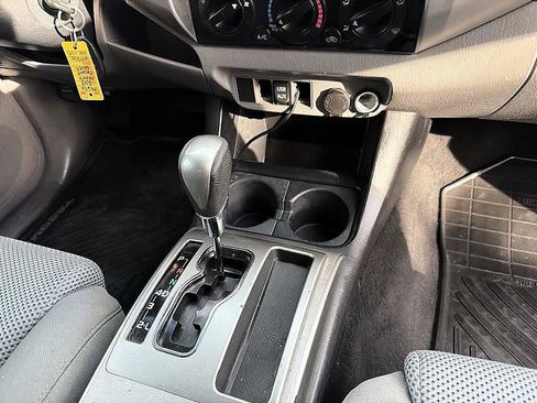 Used 2013 Toyota Tacoma PreRunner w/ TRD Off-Road Pkg RWD image 19