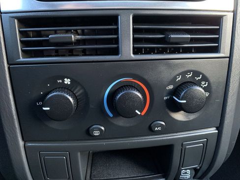 Used 2004 Jeep Grand Cherokee Laredo w/ Trailer Tow Prep Group image 22