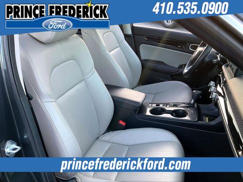 Used 2022 Honda Civic Touring image 7