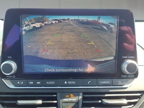 Used 2024 Nissan Altima 2.5 SV image 21