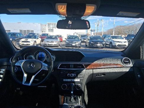 Used 2014 Mercedes-Benz C 300 Sport image 28