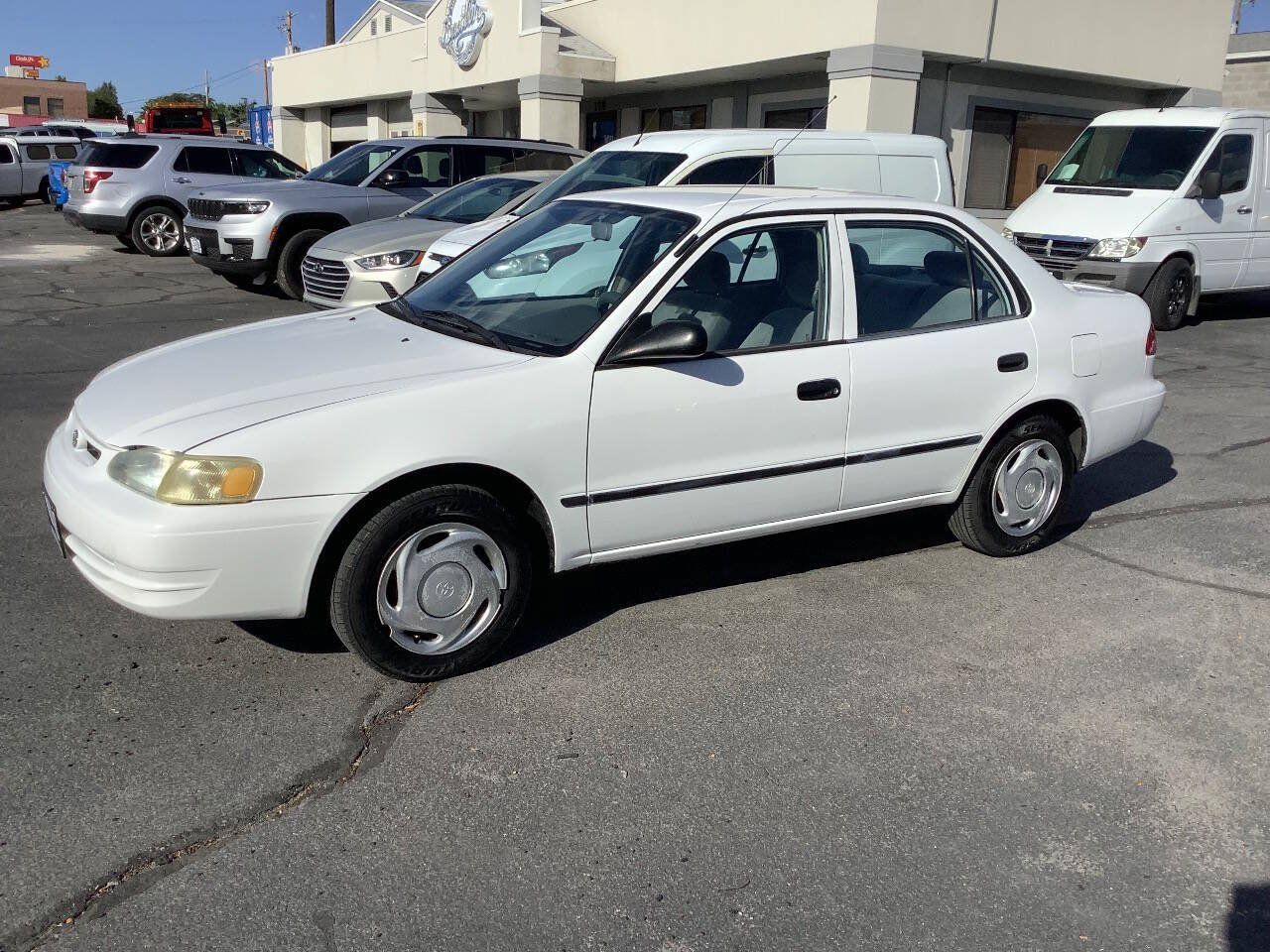 Used 2000 Toyota Corolla VE FWD image 17