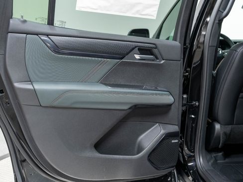 New 2026 GMC Acadia AT4 w/ Luxury Package image 23