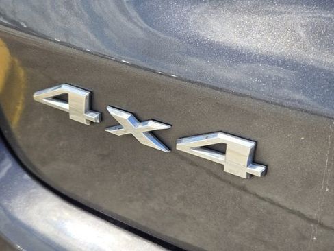 Used 2024 Jeep Compass Latitude image 12